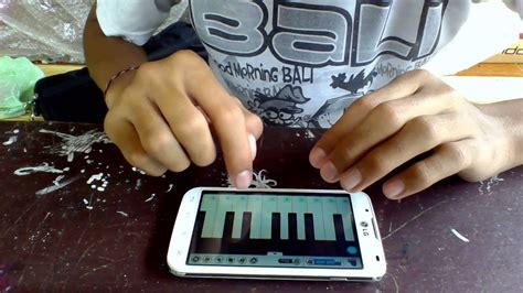 Aplikasi untuk belajar bermain alat musik etnik